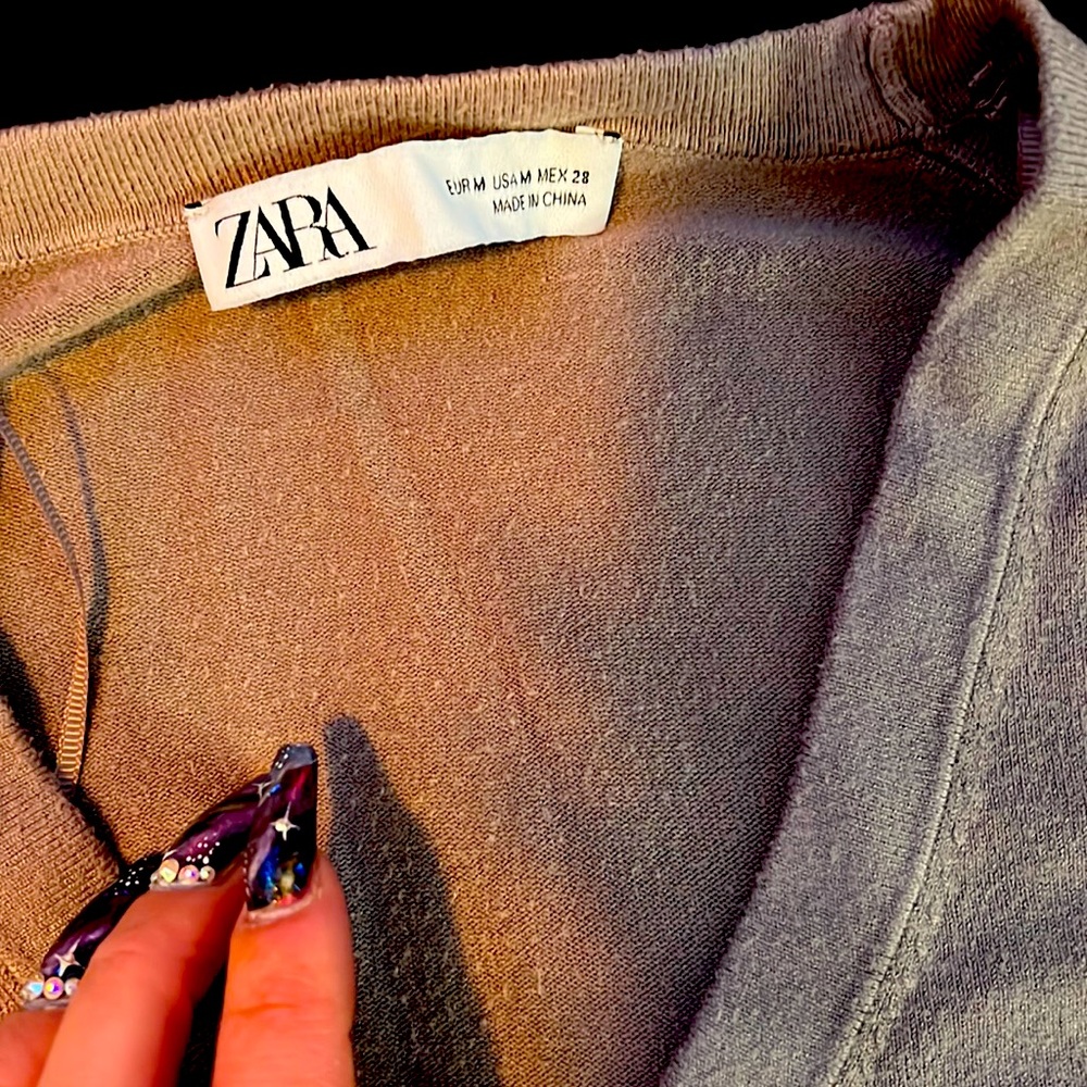 Tan Zara sweater size medium